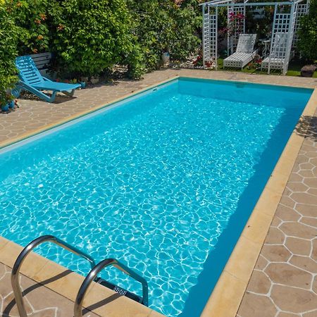 Greek Island Style 2 Bedroom Villa With Pool Next To The Sea Lárnaca Exterior foto